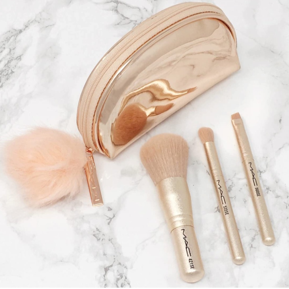 M.A.C. SNOW BALL BRUSH KIT / MINI BRUSH BAG - NEW IN BOX - Picture 5 of 5